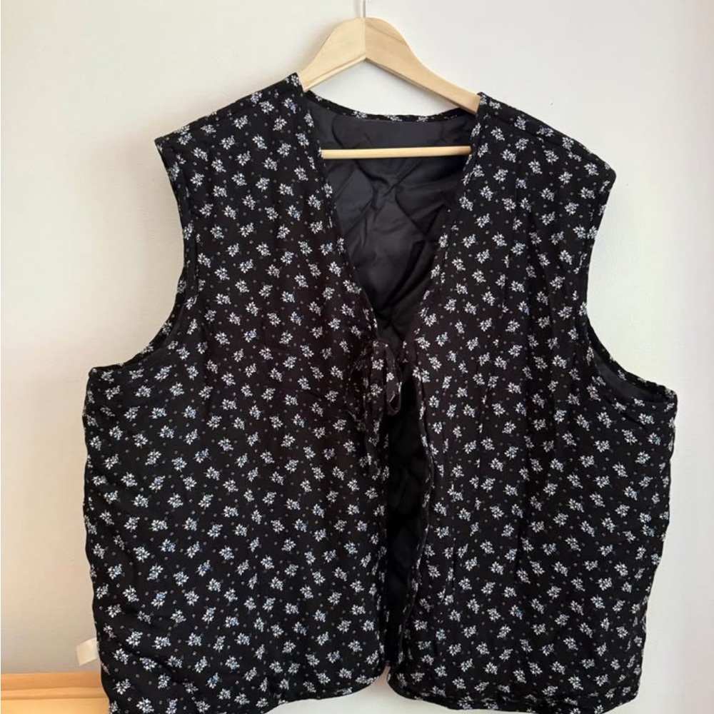Nubi Floral Black Quilted Vest